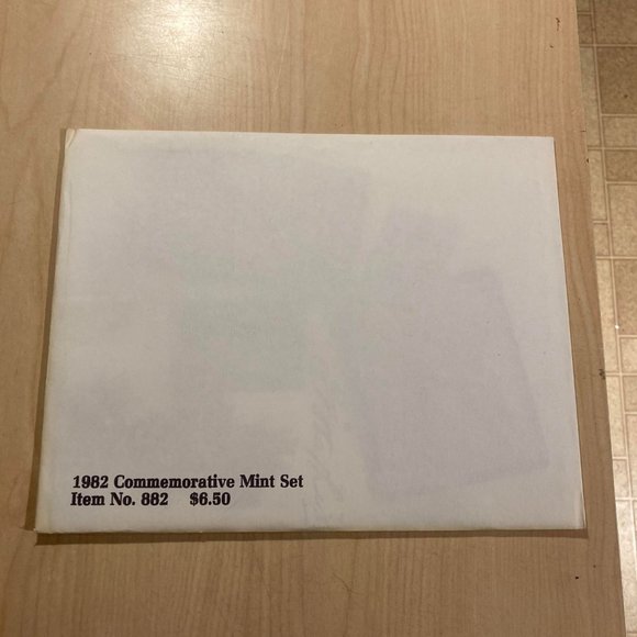 USPS 1982 Commemorative Mint Set of Stamps w\Stamps Sealed - Picture 1 of 9